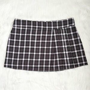 Fabulosity Plaid Pleated Mini Skirt